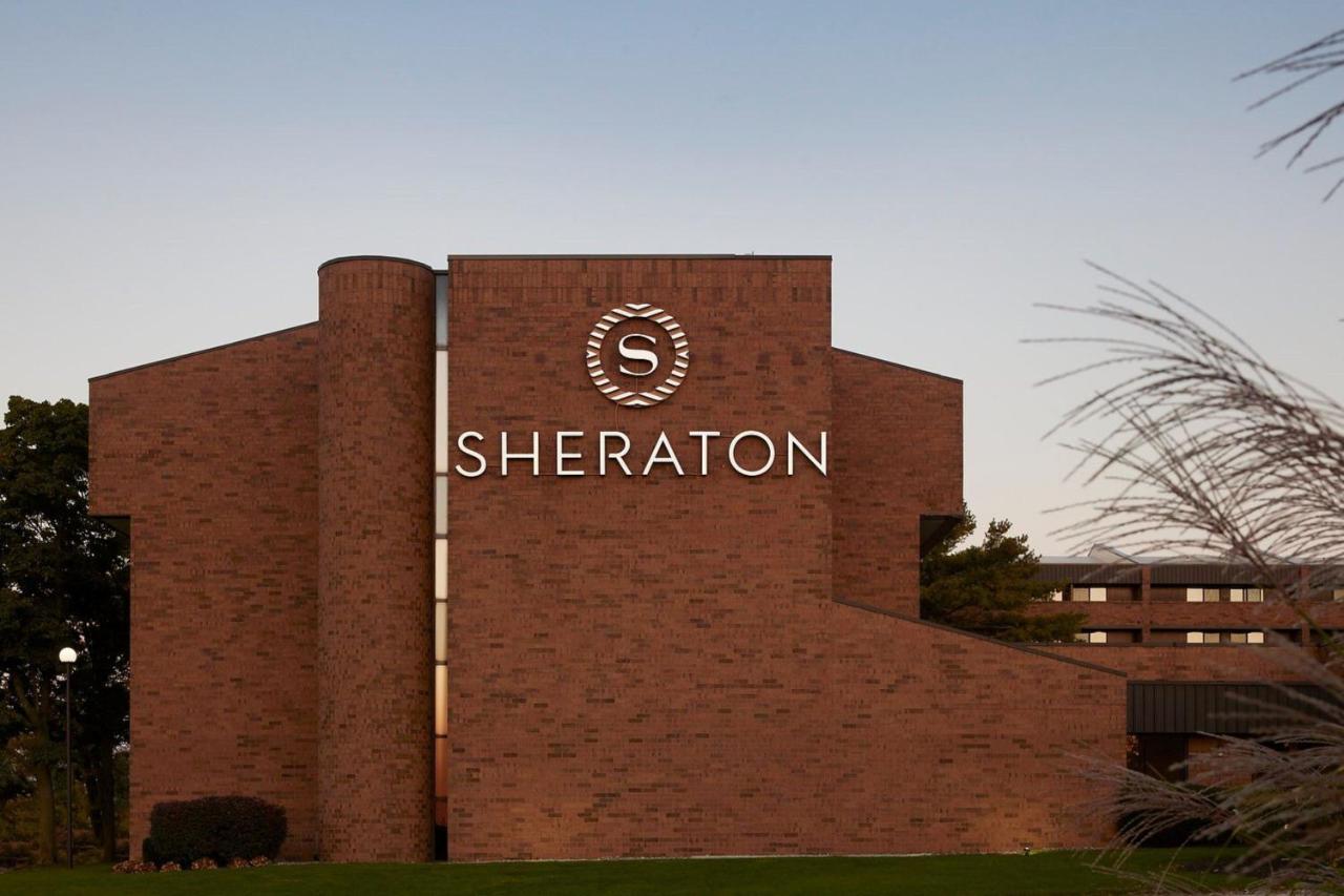 Sheraton Grand Rapids Airport Hotel Exterior foto